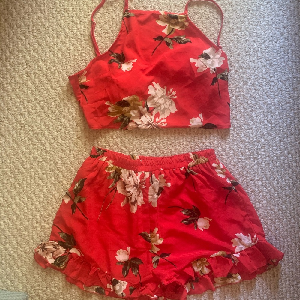 Summer short and crop top tie back set